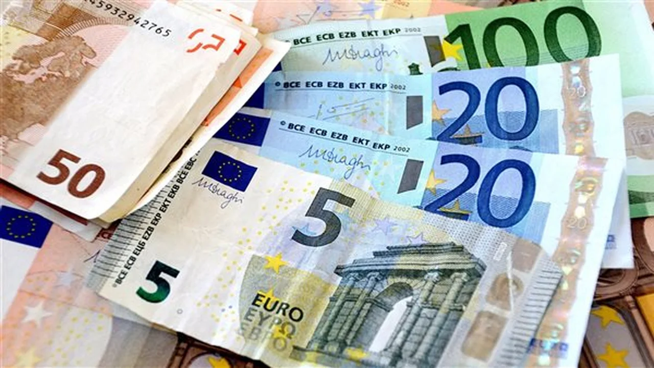 تحديثات الأسعار.. استقرار سعر اليورو أمام الجنيه المصري في البنوك خلال تعاملات اليوم